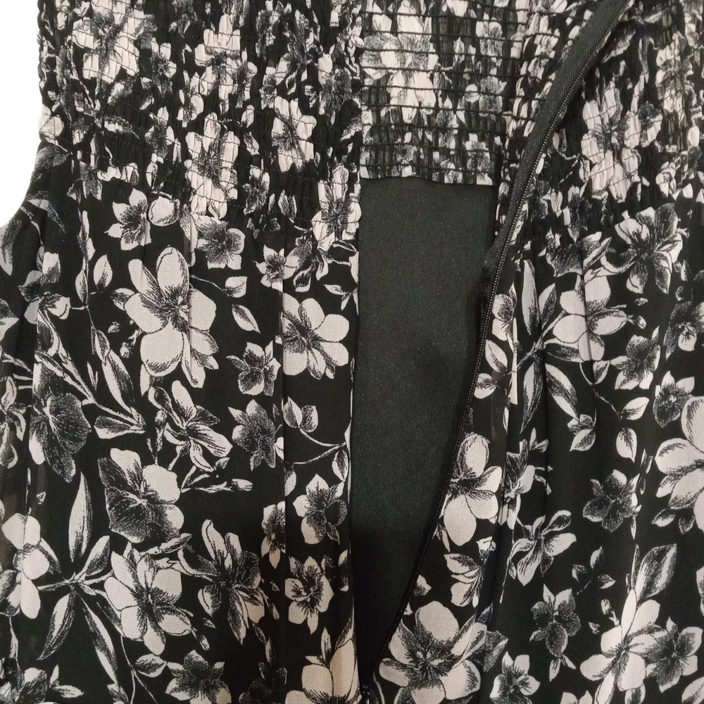 Just...Taylor Black and Gray Floral Maxi Dress - Picture 7 of 7